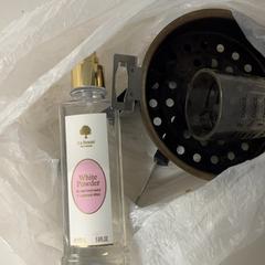 Perfume, como reportado por Silver Sands Beach utilizando o iLost