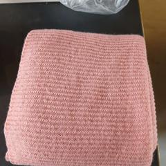 Scarf pink, as reported by Conscious Hotel Westerpark using iLost