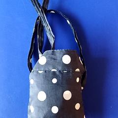Bag à pois blanc sur noir, som rapportert av IKEA Rennes - Pacé ved bruk av iLost
