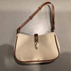 Kabelka -280126 RAYE2, jak nahlášeno Ziggo Dome pomocí iLost