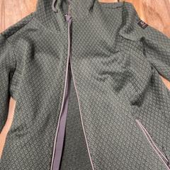 Jaqueta groen, segons ha informat IKEA Delft mitjançant iLost