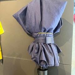 مظلة Blauw, zwart، كما تم الإبلاغ عنه بواسطة Regio West-Vlaanderen عبر iLost