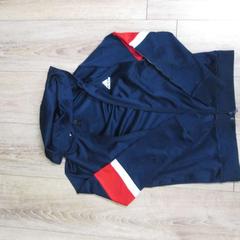 Armilla Donkerblauw met rood, Adidas, segons ha informat IKEA Heerlen mitjançant iLost