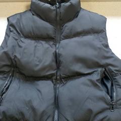 Roupa Bodywarmer, segundo informou Regio Limburg - Leuven usando iLost