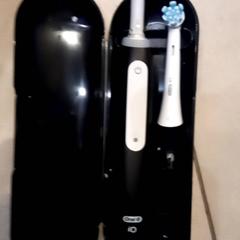 Brush, as reported by Leonardo Royal Hotel Amsterdam using iLost