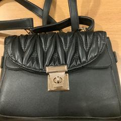 Bolsa, ha sido reportado por Gemeente Amsterdam con iLost