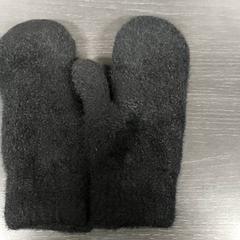 Kleding  - Handschoen, como reportado por Centraal magazijn utilizando o iLost