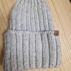 Keps lichtgrijs gebreid, rapporterat av IKEA Hengelo med iLost