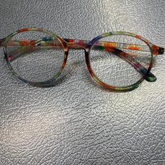 النظارات Meerdere kleuren، كما تم الإبلاغ عنه بواسطة IKEA Haarlem عبر iLost