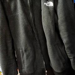 Veste polaire Zwart, a été signalé par Qbuzz GD Groningen Peizerweg utilisant iLost