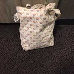 Poltsa, gisa salatu by Van der Valk Hotel Vianen iLost erabiliz