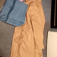 Kleren, zoals gemeld door Mövenpick Hotel Amsterdam City Centre met iLost