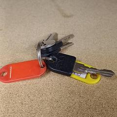 Keychain, as reported by Qbuzz GD Groningen Peizerweg using iLost