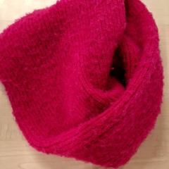 Kabelka na krk Rose, jak nahlášeno IKEA Hénin-Beaumont pomocí iLost