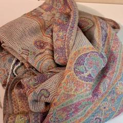 Sjal Kleurrijk, rapporterat av IKEA Wilrijk med iLost