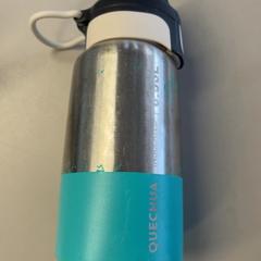 Botella, segundo informou Burgers' Zoo usando iLost