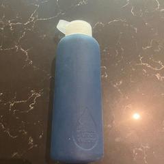 زجاجة، كما تم الإبلاغ عنه بواسطة Van der Valk Hotel Veenendaal عبر iLost