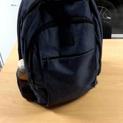 Batoh Blauw, jak nahlášeno ParkShuttle Rotterdam pomocí iLost