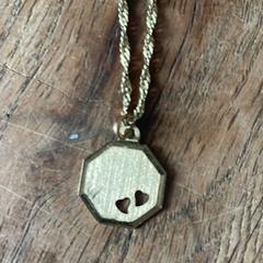 Ketting met hanger a été signalé sur iLost