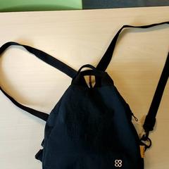 Hátizsák Zwart, amint azt Regio Oost-Vlaanderen az iLost segítségével jelentette.