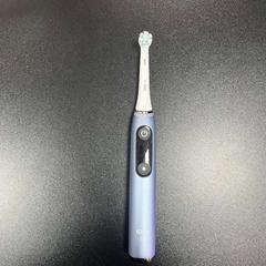 Elektrische tandenborstel Blauw, zoals gemeld door Van der Valk Duiven bij Arnhem A12 met iLost