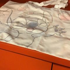 トートバッグ bag がiLostで MEININGER Hotel Bordeaux Gare Saint-Jean によって報告されました