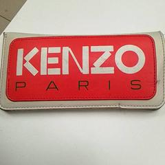 Glasögonfodral, rapporterat av ilévia med iLost