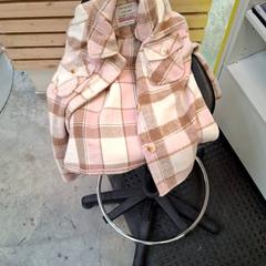 子供用ジャケット enfant がiLostで IKEA Grenoble によって報告されました