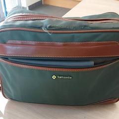 Borsa Schoudertas, come riportato da Centraal magazijn utilizzando iLost