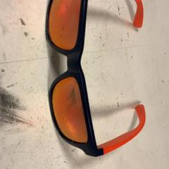 Sunglasses, as reported by Artis using iLost