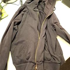 Mellény Zwart, amint azt Burgers' Zoo az iLost segítségével jelentette.