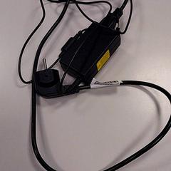 Nabíjačka prenosného počítača oplader, ako bolo nahlásené Vrije Universiteit Amsterdam pomocou iLost