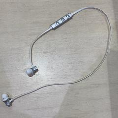 Audifonos inalambricos, ha sido reportado por IKEA渋谷 con iLost