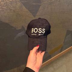 Gorra Donkerblauw hugo boss pet, ha sido reportado por Van der Valk Hotel Deventer con iLost