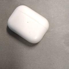 イヤフォンホルダー Wit がiLostで Arriva Friesland / Groningen によって報告されました