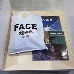 袋, ガチャガチャ & レコード, come riportato da IKEA渋谷 utilizzando iLost