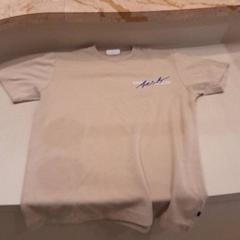 T-shirt, as reported by Van der Valk Hotel Schiphol using iLost