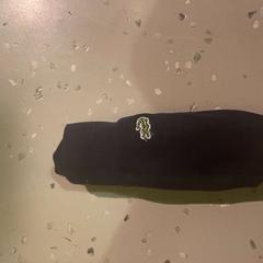 Mitjons, segons ha informat Room Mate Bruno mitjançant iLost