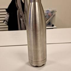 Trinkflasche, gemeldet von Vrije Universiteit Amsterdam über iLost