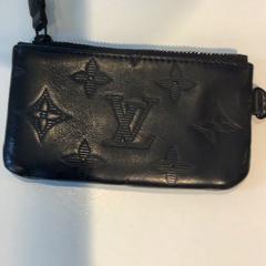 Bolso Evren, ha sido reportado por Gemeente Amsterdam con iLost