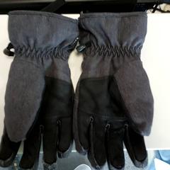 Handschuhe, gemeldet von Regio Limburg - Leuven über iLost