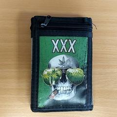 Portefeuille - Baraka, a été signalé par Centraal magazijn utilisant iLost