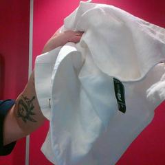 Shirt white, as reported by MEININGER Hotel Roma Termini using iLost