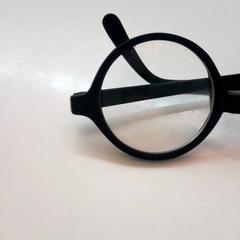 Glasses, as reported by Beeld & Geluid Hilversum using iLost