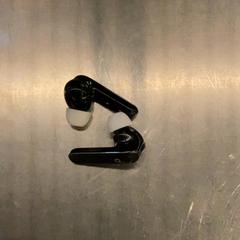 휴대전화 Black und white Non, iLost를 사용하여 MEININGER Hotel Leipzig Hauptbahnhof에 보고됨