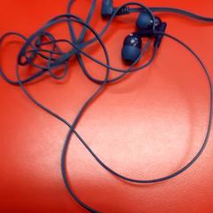 İLost kullanarak UvA REC tarafından bildirildiği gibi Kulaklık