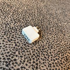 Adapter, zgłoszono przez Hotel Apeldoorn przy użyciu iLost