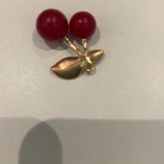 Joias, como reportado por HvA Amstelcampus utilizando o iLost