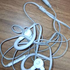 Oortjes met draad, ako bolo nahlásené Qbuzz DMG pomocou iLost