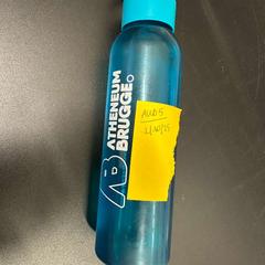 Flasche blauw, gemeldet von Universiteit Gent - Blandijn über iLost